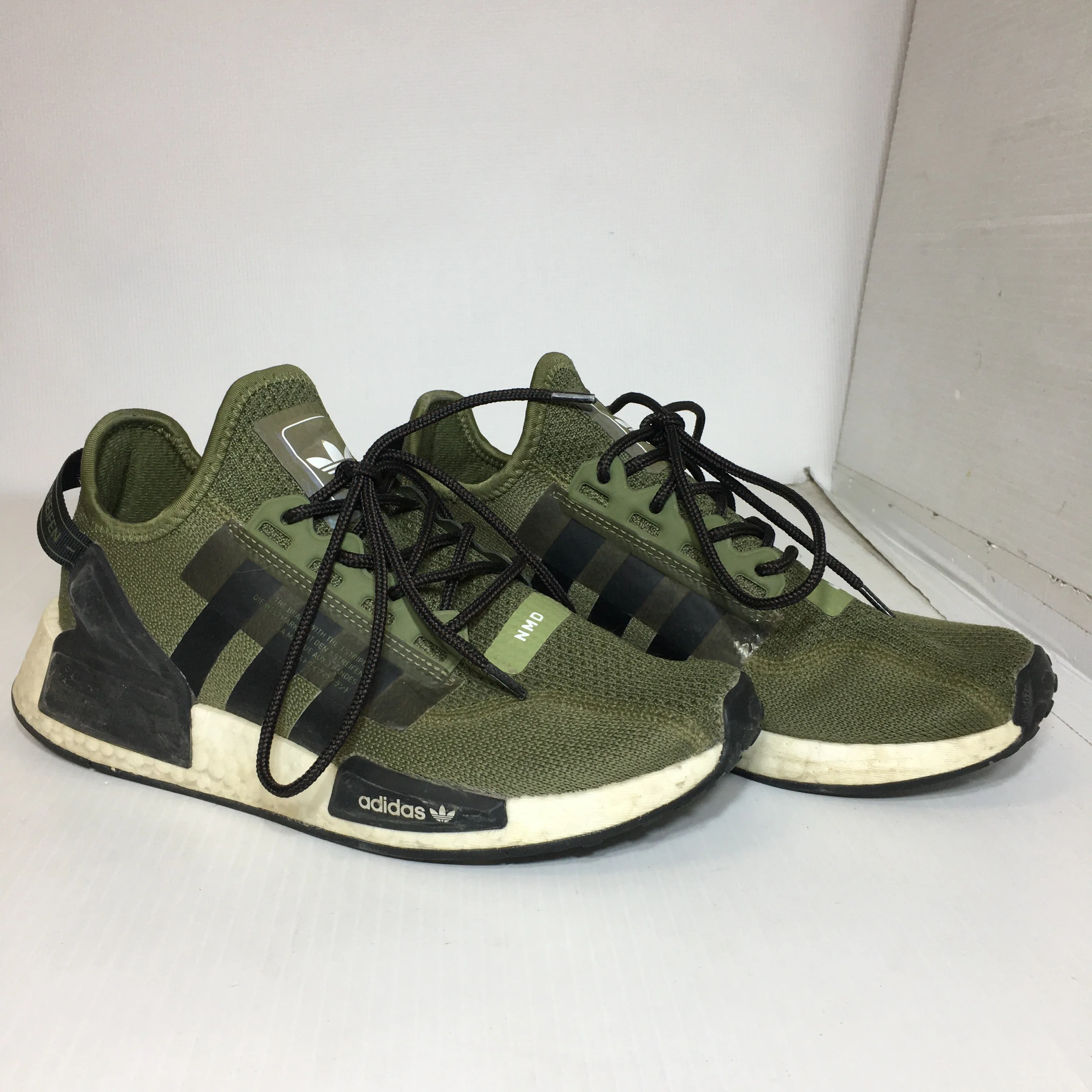 Adidas Men's NMD R1 V2 Running Shoes - Size 7 - Pre-owned - BN66UE