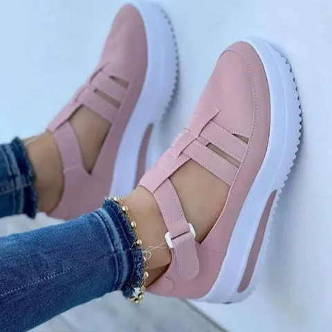 Elegant and detailed supportive Shoes