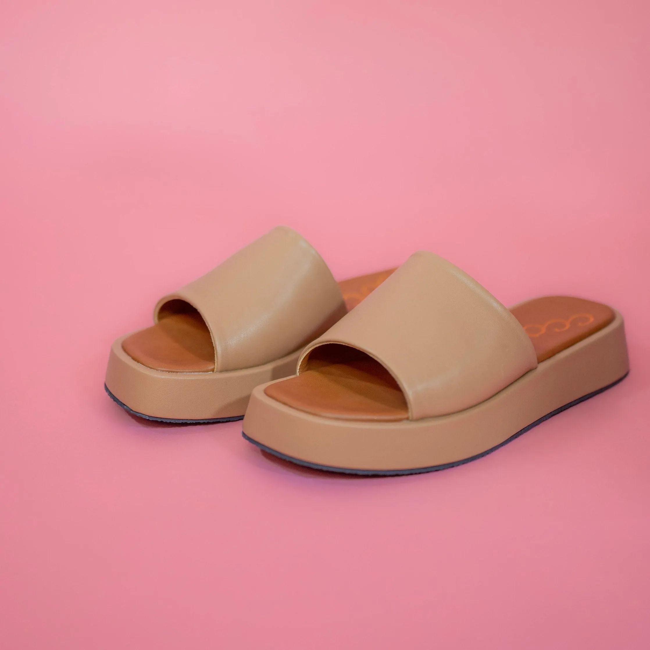 So Chic Tan Platform Slides