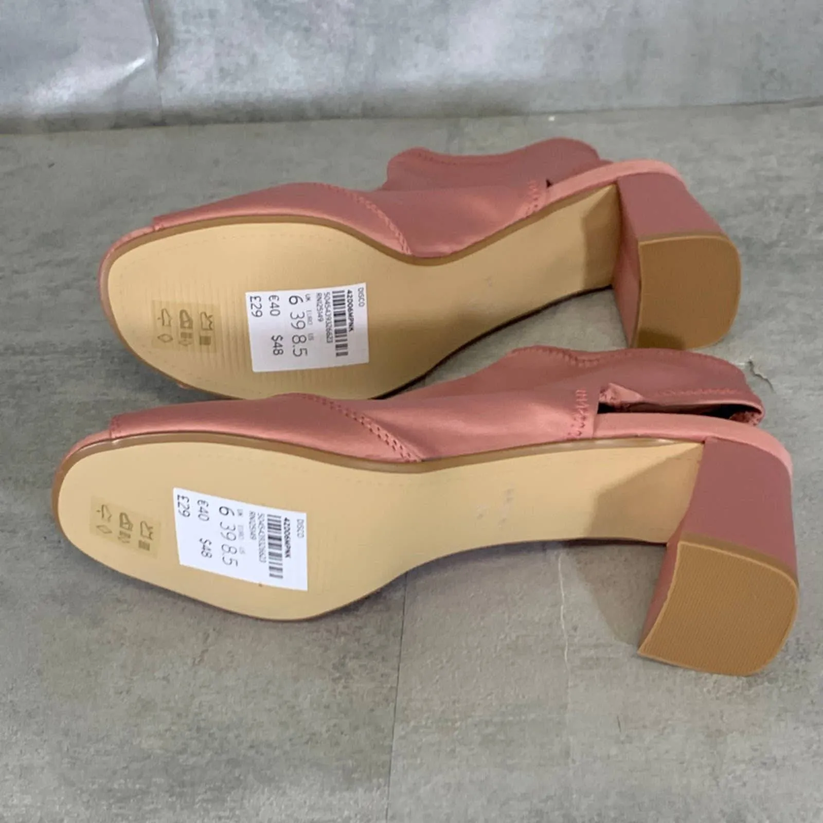 TOPSHOP Pink Satin Stretch Peekaboo Disco Chic Sandals SZ 8.5