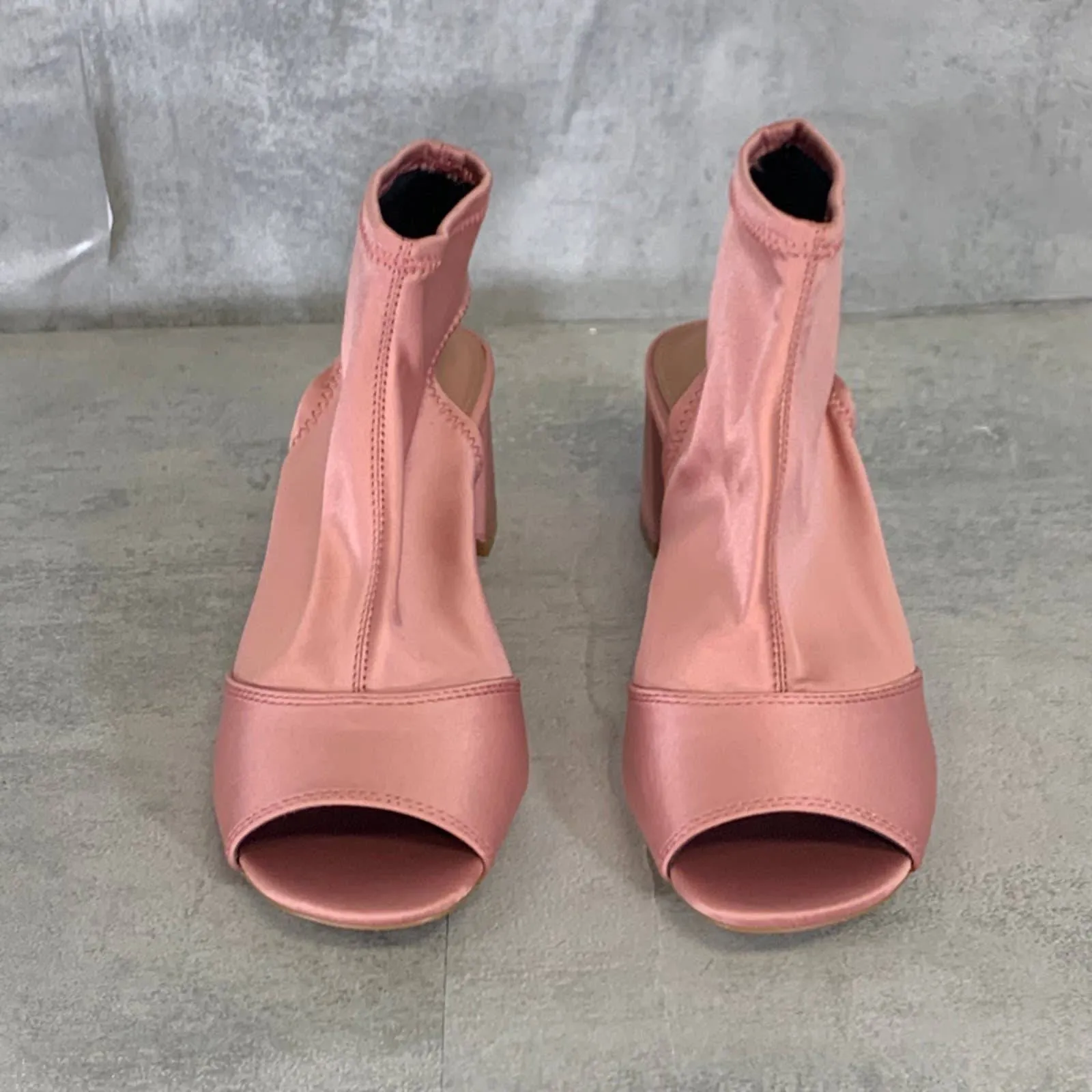 TOPSHOP Pink Satin Stretch Peekaboo Disco Chic Sandals SZ 8.5