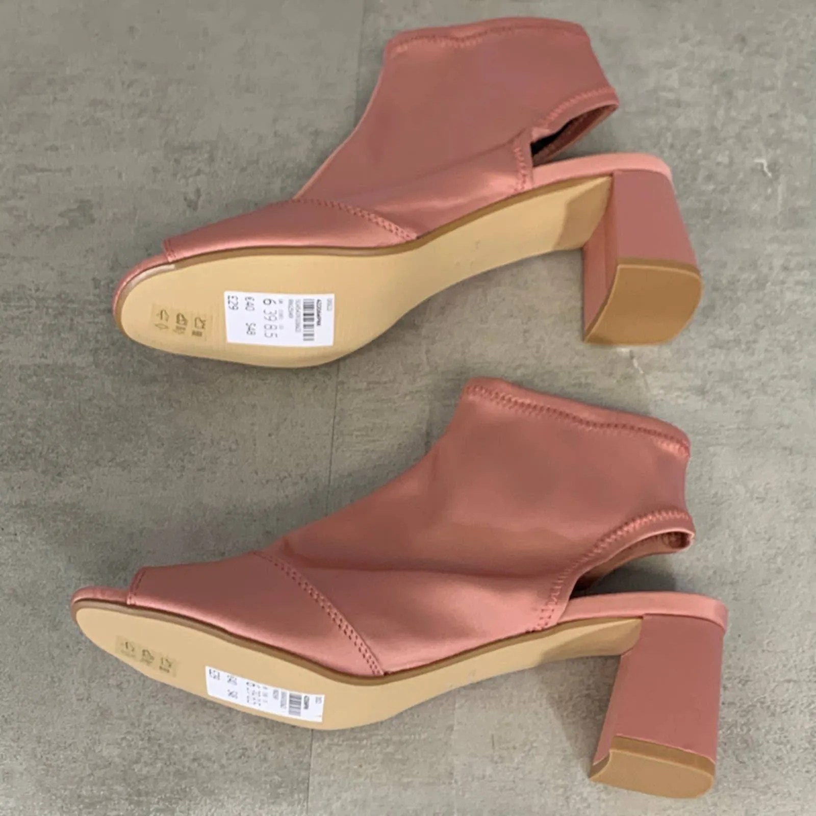 TOPSHOP Pink Satin Stretch Peekaboo Disco Chic Sandals SZ 8.5