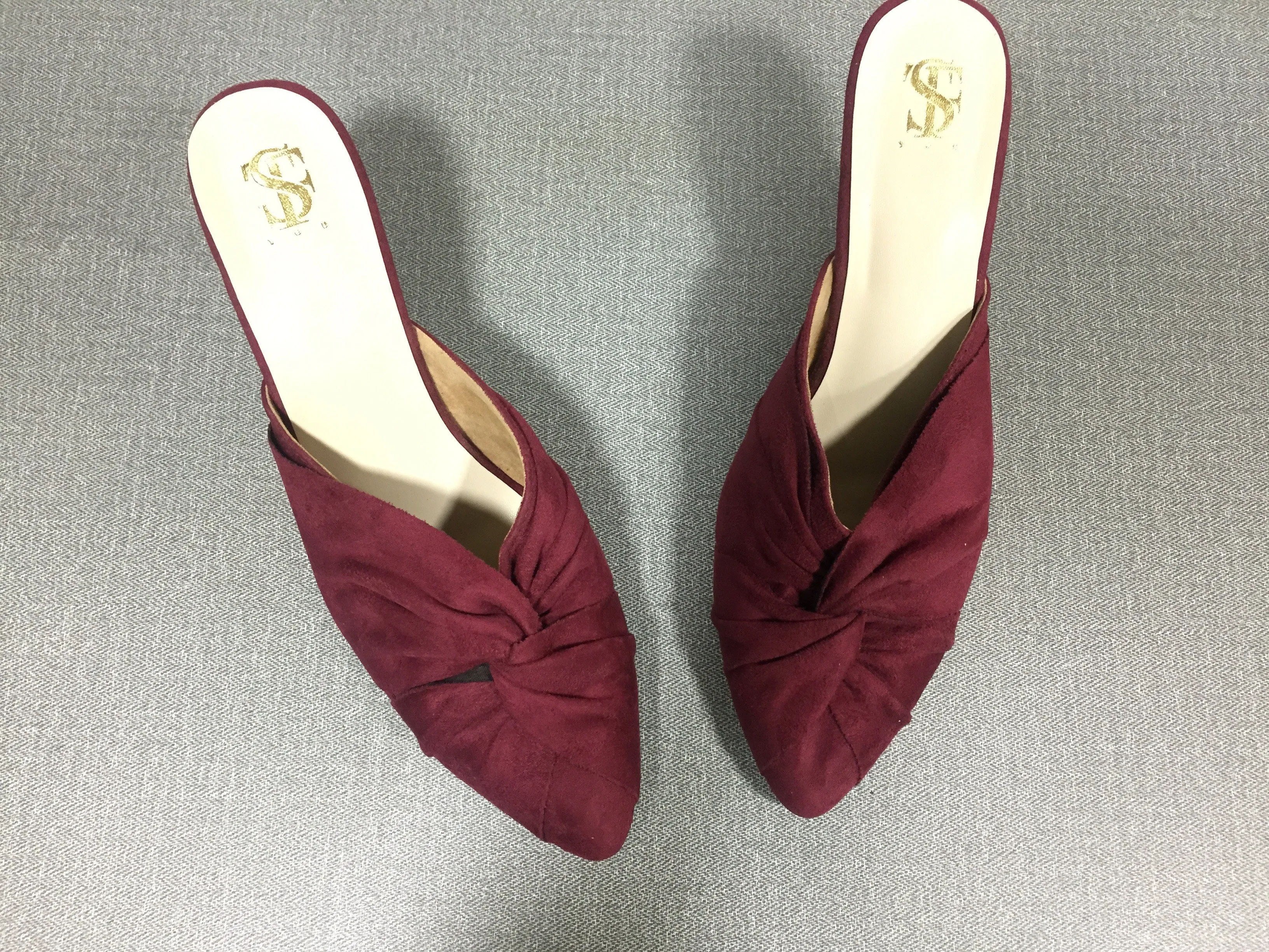 Wine knot heels